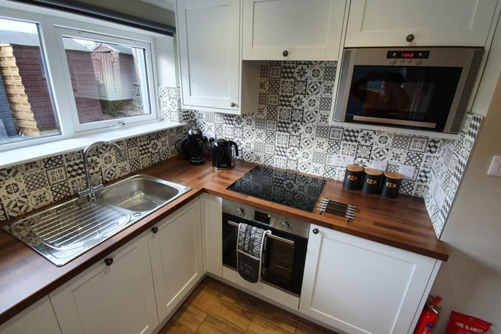 Smart & Stylish Holiday Apartment In The City Centre インヴァネス エクステリア 写真