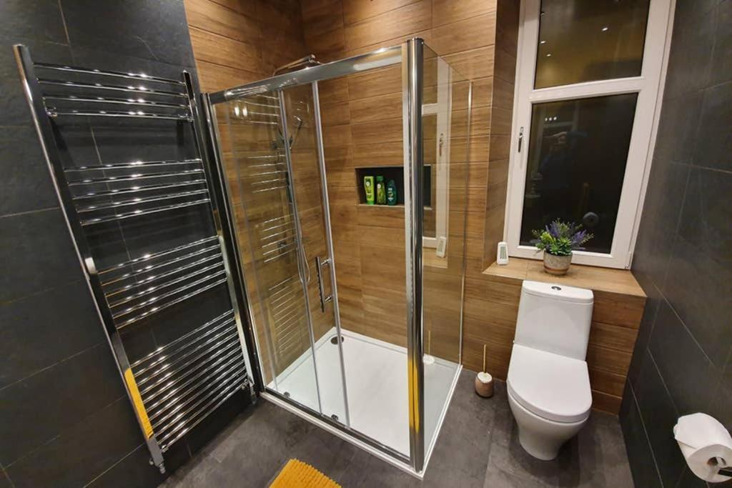 Smart & Stylish Holiday Apartment In The City Centre インヴァネス エクステリア 写真